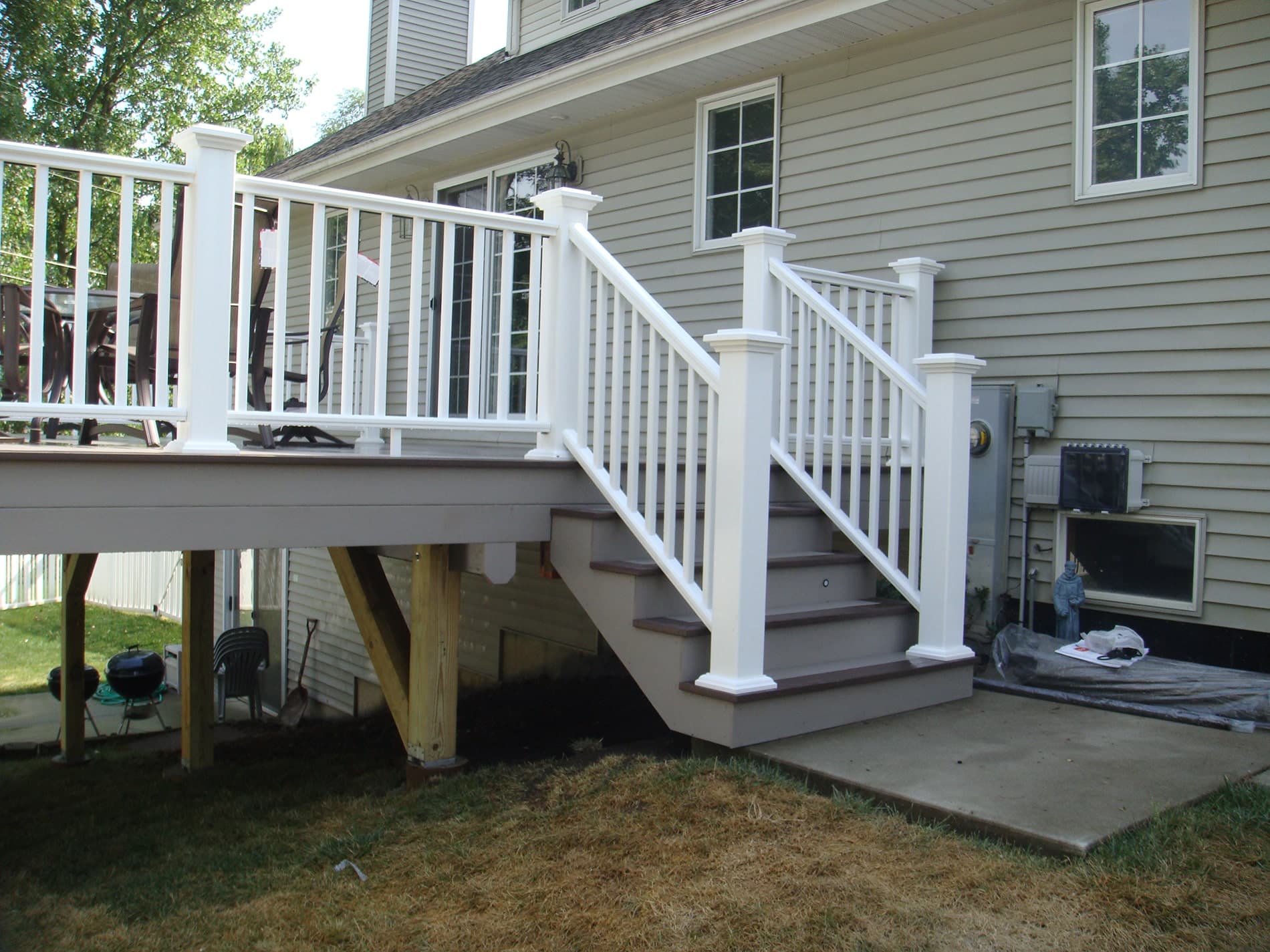 Choosing a Deck Builder: Questions You Should Ask - Mitchell Construction