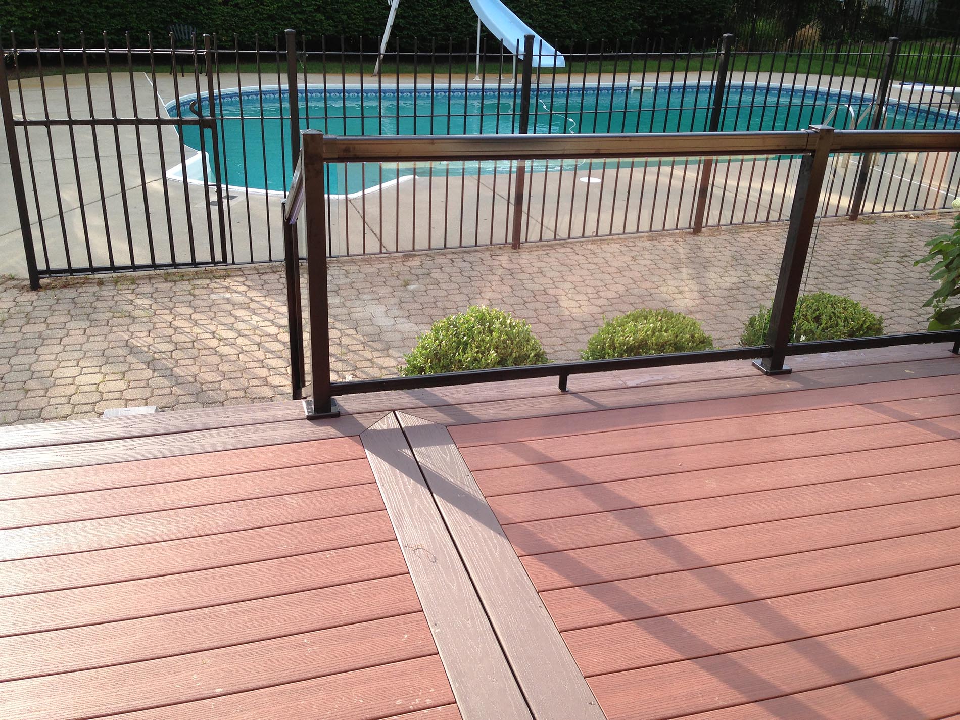 deck with glass rail 10