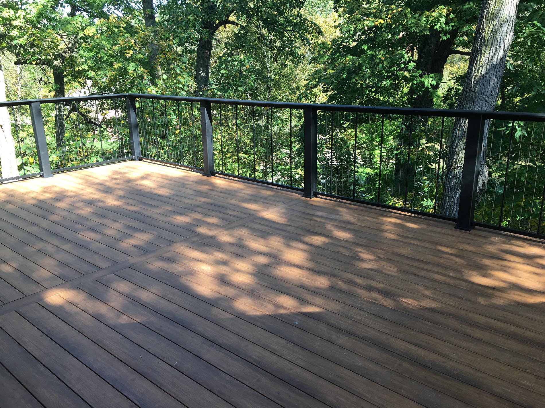 large deck with wire metal rails 12